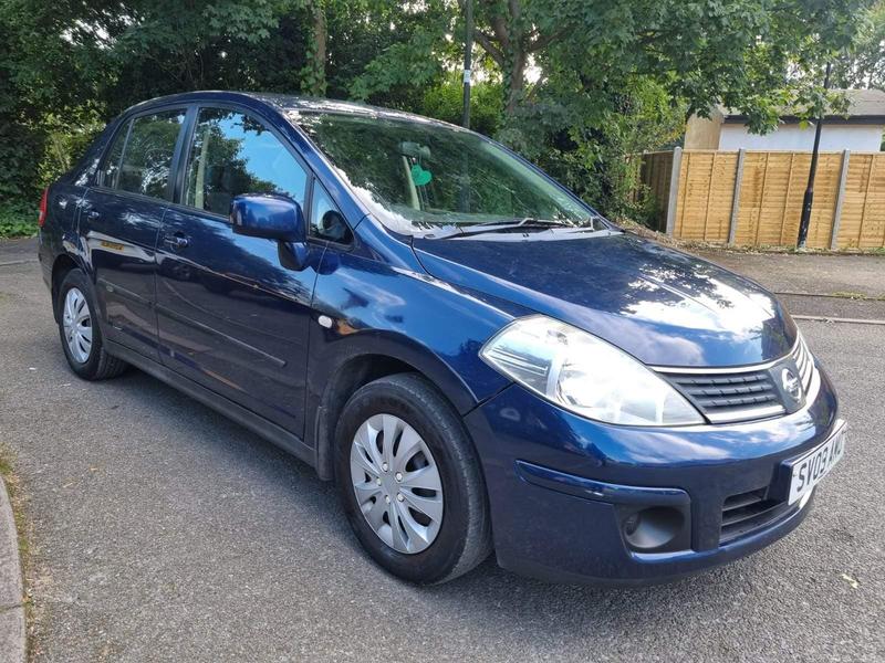 Nissan Tiida01